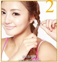 可愛(ài)不失端莊側(cè)編發(fā)盤(pán)發(fā)發(fā)型