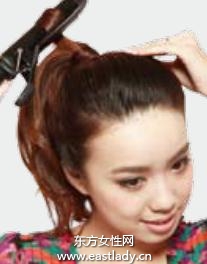 2013最新蓬松高盤發(fā)造型 給人瀟灑不拘一格之感