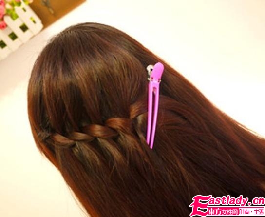 魚骨辮編發(fā)教程打造減齡修顏時(shí)尚發(fā)型