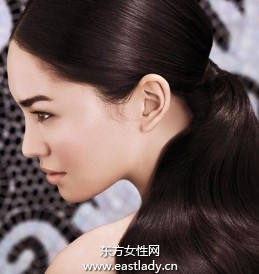 頭發(fā)也需防曬防止外界對(duì)頭皮刺激