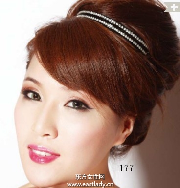 鉆箍高盤赫本頭營造摩登氣質(zhì)