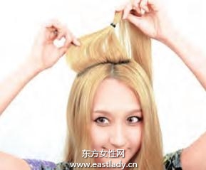 2013最新發(fā)型之花式擰發(fā)發(fā)型