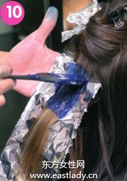 給自己染發(fā)讓色彩飄逸而出清爽怡人