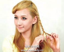 早春三股辮發(fā)型DIY提升你的氣場(chǎng)