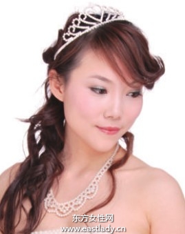 2013最新發(fā)型造型幫你實(shí)現(xiàn)華麗公主夢(mèng)