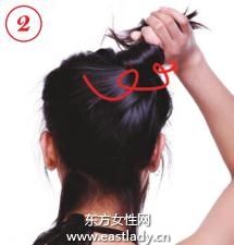 性感撩人盤發(fā)發(fā)型 讓臉看起來比較小