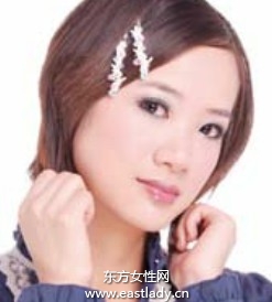 沉悶小短發(fā)變身柔順直發(fā)增添時尚氣息