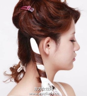 三角形電卷發(fā)棒打造富有立體感短發(fā)造型