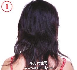 粉色花發(fā)夾打造迷人盤發(fā)發(fā)型