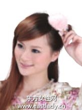 2013韓式歪歪辮發(fā)型設(shè)計(jì)簡(jiǎn)單且迷人