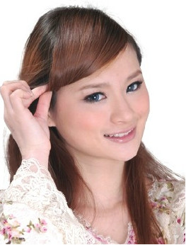 2012最新發(fā)型 歪歪辮重拾少女情懷