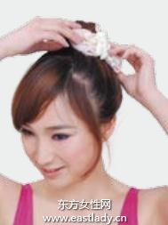 時尚花苞頭扎法 透露出一絲女性的酷感