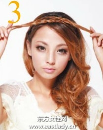 閃亮水鉆搭配交叉卷發(fā)時尚感十足