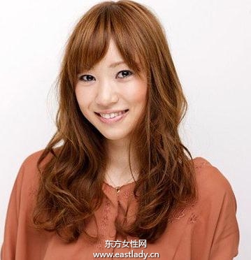 甜美長發(fā)燙發(fā)發(fā)型 盡顯清新柔美風(fēng)范