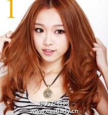 利用發(fā)飾墊高法重新打造張力美發(fā)