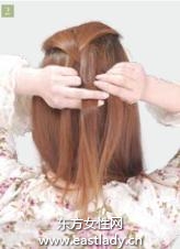 日系娛蚣辮+蝴蝶結(jié)發(fā)型 上班族扮靚好選擇