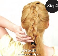 2013新款優(yōu)雅時(shí)尚蜈蚣辮盤發(fā)發(fā)型設(shè)計(jì)