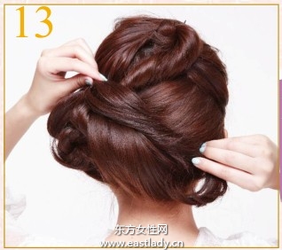 完美弧度花苞團(tuán)子發(fā)簡(jiǎn)約而又不失造型感