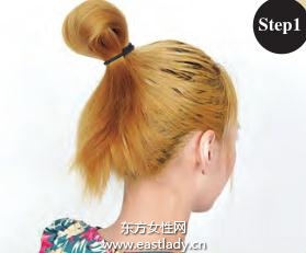 簡(jiǎn)單蝴蝶結(jié)發(fā)型 配上時(shí)尚前衛(wèi)眼妝可愛(ài)感十足