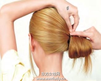 2013最新側(cè)花苞發(fā)型設(shè)計(jì)簡約不簡單