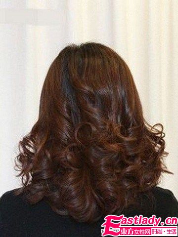 【盤(pán)發(fā)圖解】十分鐘搞定甜美韓式盤(pán)發(fā)造型