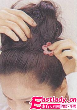 上梳式馬尾發(fā)型 大氣又時(shí)尚