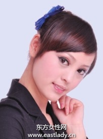 職場(chǎng)短束發(fā)展現(xiàn)沉穩(wěn)與時(shí)尚