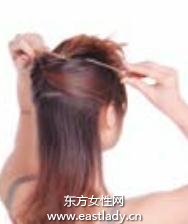 鵝黃色尖嘴夾搭配中長發(fā)透出嬌媚感