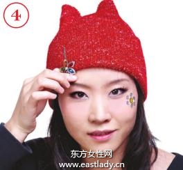 慵懶的卷發(fā)+脖套這個冬天不太冷