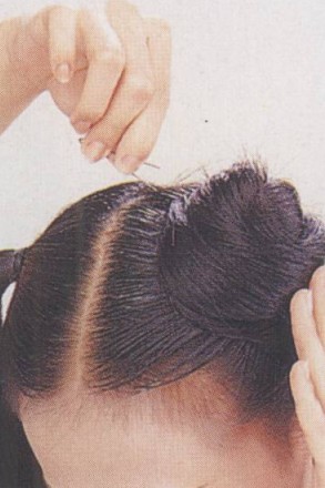 如何扎馬尾 2012最潮馬尾辮的扎法