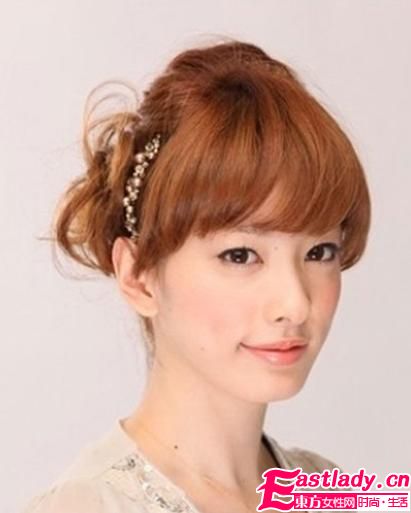 學(xué)習(xí)韓式盤發(fā)技巧 讓你輕松擁有靚麗發(fā)型