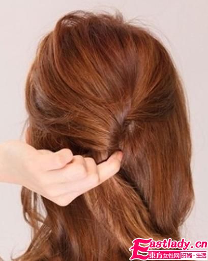 學(xué)習(xí)韓式盤發(fā)技巧 讓你輕松擁有靚麗發(fā)型