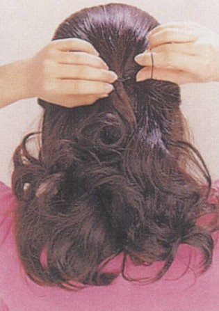 2012年最流行的卷發(fā)造型 給你公主風范