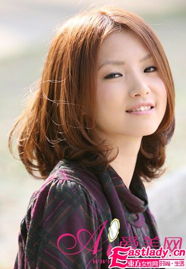 2012新款中分BOB頭 盡現(xiàn)時尚活力氣質