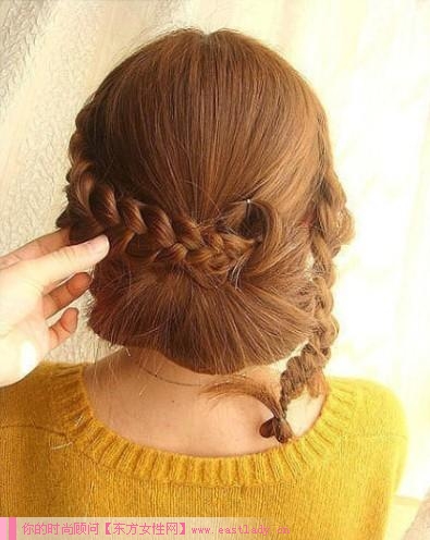 簡(jiǎn)單韓式盤(pán)發(fā)十步驟 提升你的魅力值