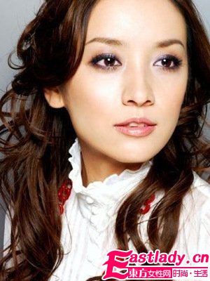 8步驟教你打理小女人浪漫卷發(fā)