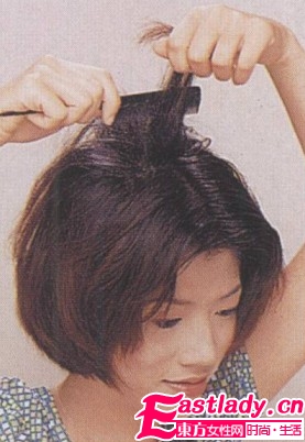 蓬松復(fù)古式短發(fā)發(fā)型彰顯野性美