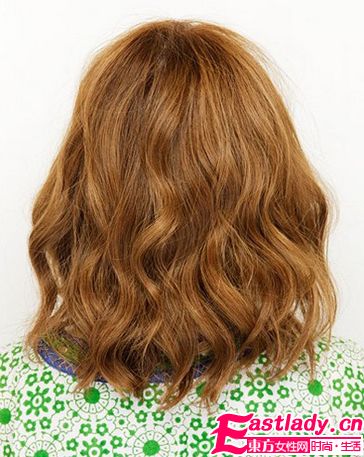 中卷發(fā)發(fā)型設(shè)計(jì) 打造完美小臉