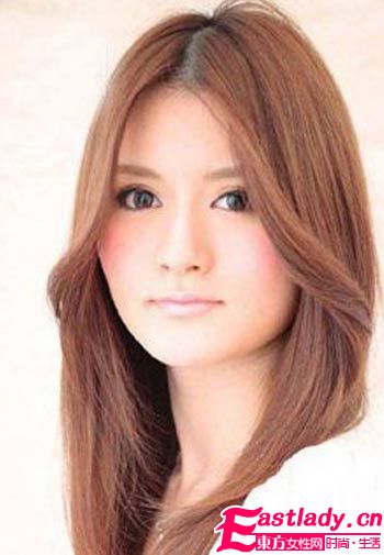 嬌小美眉的甜美瘦臉直發(fā)發(fā)型