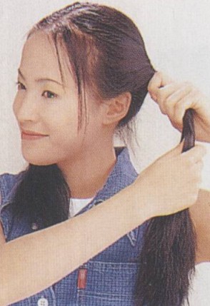 如何扎馬尾 2012最潮馬尾辮的扎法