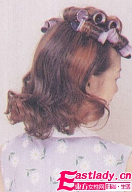 自然卷曲馬尾辮的扎法 好看又有型