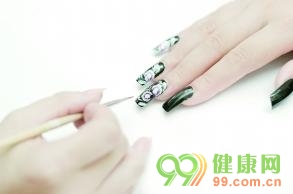 時尚美甲DIY 四步驟圖解