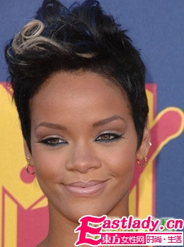 流行天后蕾哈娜的個性發(fā)型盤點