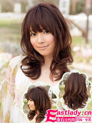 09秋季超甜美日系中長卷發(fā)造型
