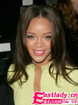 流行天后蕾哈娜的個性發(fā)型盤點(diǎn)