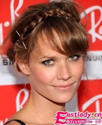 必學(xué) 8種風(fēng)格希臘花環(huán)編發(fā)