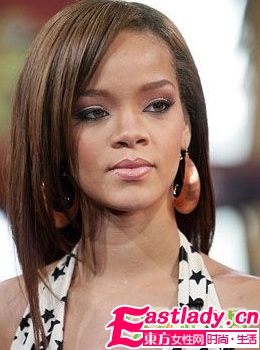 流行天后蕾哈娜的個性發(fā)型盤點(diǎn)