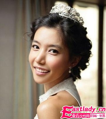 2011韓式新娘發(fā)型 復(fù)古優(yōu)雅任你選
