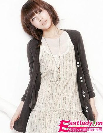 10款扮嫩發(fā)型百搭流行碎花裙