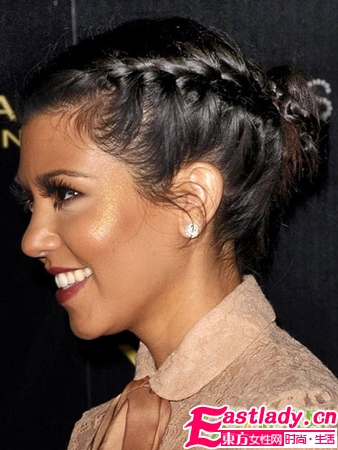 看女星玩轉(zhuǎn)各種辮子發(fā)型